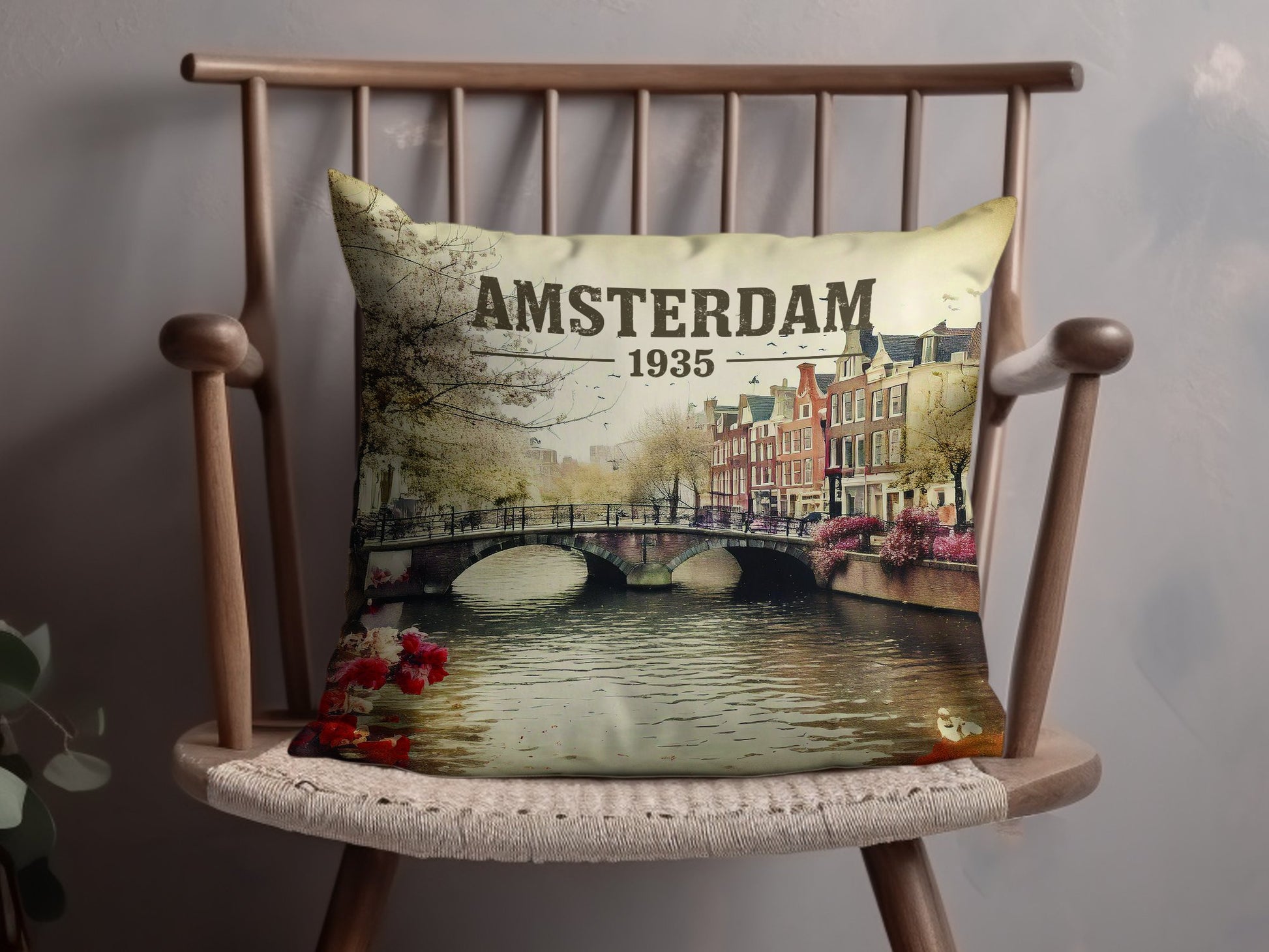 Amsterdam 1935 Throw Pillow Image 4